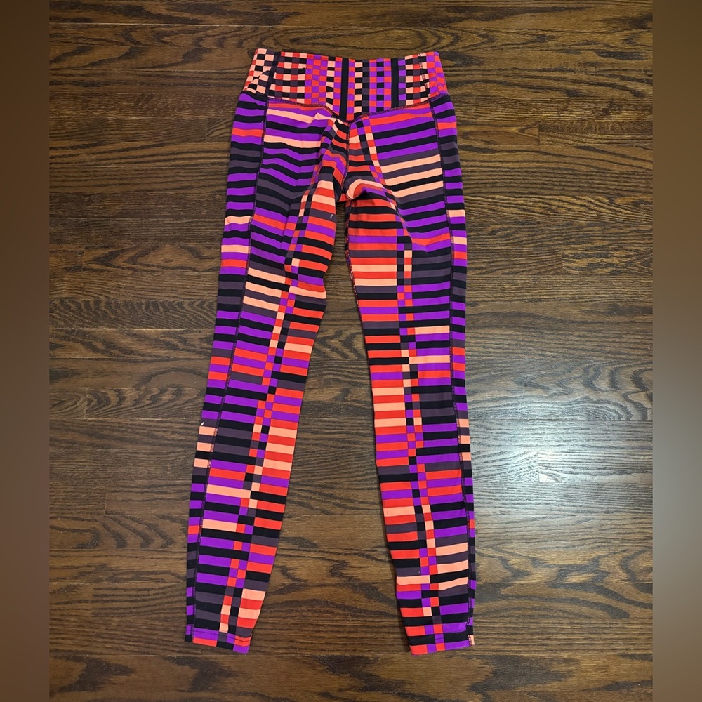 Nike Leggings Stripes purple red orange black
